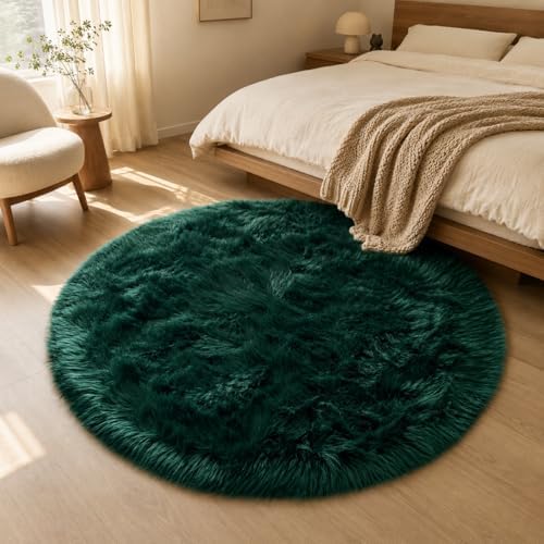 EasyJoy Faux Sheepskin Rug, Fluffy Faux Fur Rug, Ultra Soft Shag Area Rug - Image 2