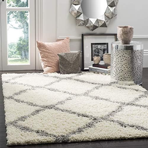 SAFAVIEH Dallas Shag Collection Area Rug by Unknown