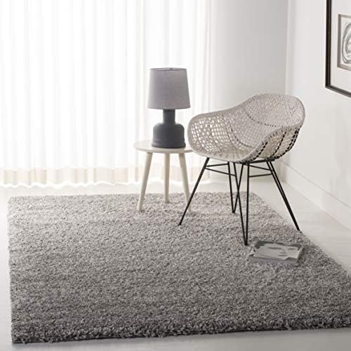 SAFAVIEH Area Rug 4x6 - Image 2
