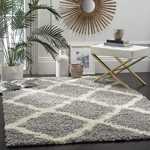 SAFAVIEH Dallas Shag Collection Area Rug by Unknown