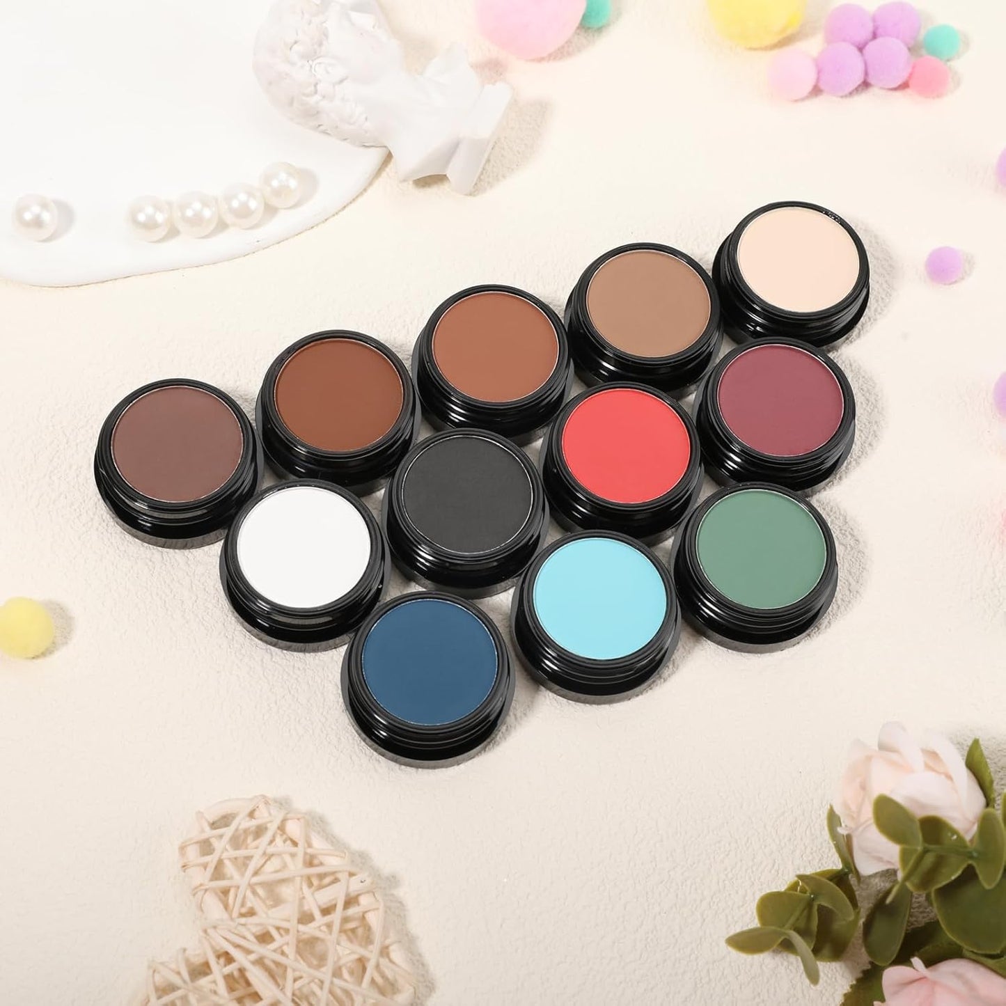 Single Off White Eyeshadow, Pressed Powder Matte Beige Eye-Shadow Palette Make-up, Blendable Long Lasting High Pigment Off White Eye Makeup Halloween Eye Paint & Face Body Paint