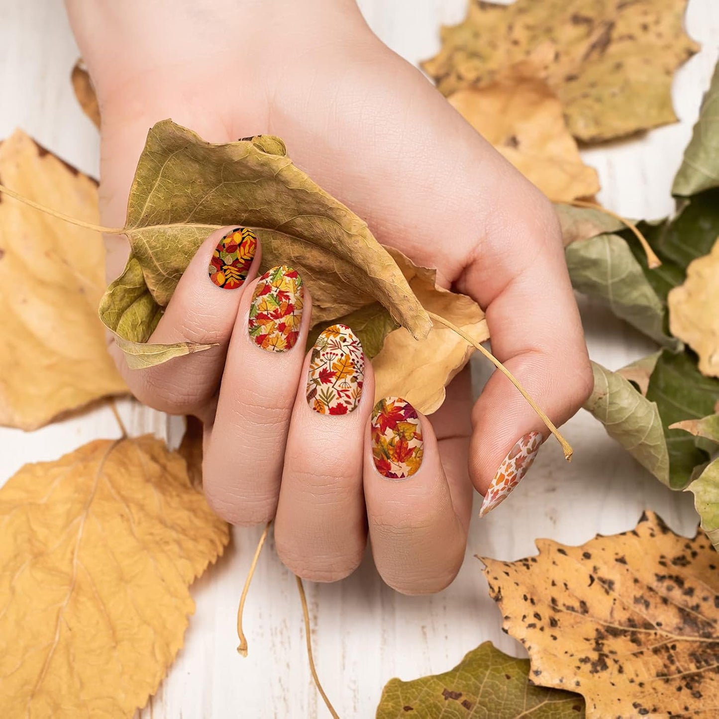 TailaiMei 12 Sheets Fall Nail Wraps Stickers Autumn Nail Polish Strips Self-Adhesive Full Wraps with 2 pcs Nail Files for Thanksgiving Day DIY Nail Decals (Leaves Style)