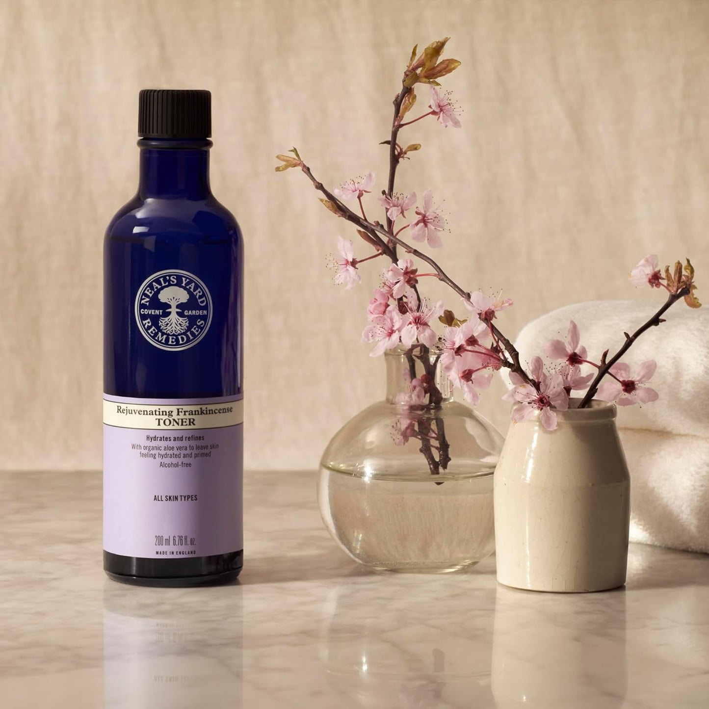 Neal's Yard Frankincense Toner with Aloe Vera & Tripeptide, Toning & Balancing for All Skin Types, Alcohol-Free, Vegan Approved, Cruelty-Free, 200mL