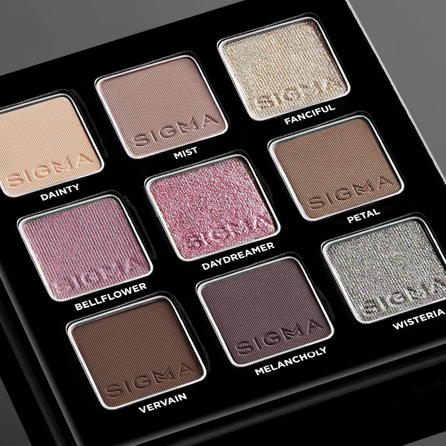 Sigma Beauty On-the-Go Eyeshadow Palette - Hazy - 9 Bold Eyeshadow Shades in Matte, Shimmer and metallic Finishes - Highly Pigmented Vegan Eye Makeup Palette - Clean Beauty Products